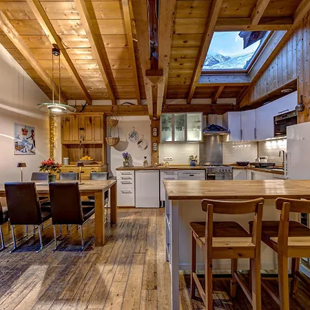 Chalet Tiki - Hot Tub & Sauna *