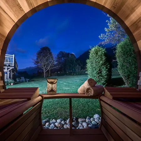 Tiki - Hot Tub & Sauna Σαμονί