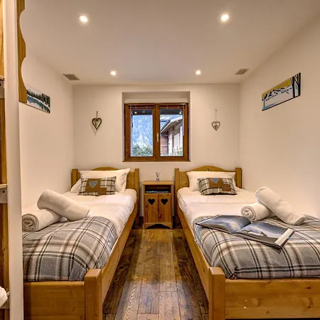 Tiki - Hot Tub & Sauna Σαμονί