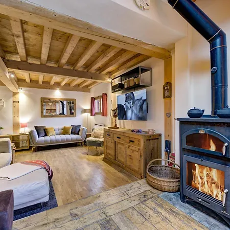 Tiki - Hot Tub & Sauna *