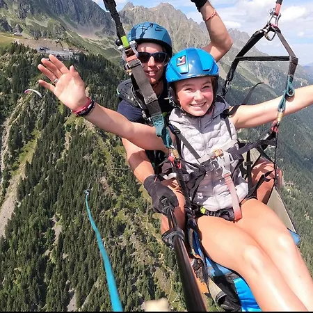 Tiki - Hot Tub & Sauna *