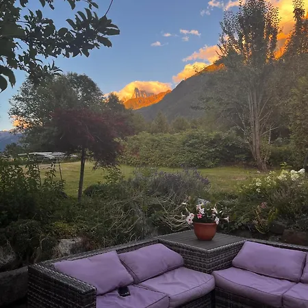 Tiki - Hot Tub & Sauna Σαλέ