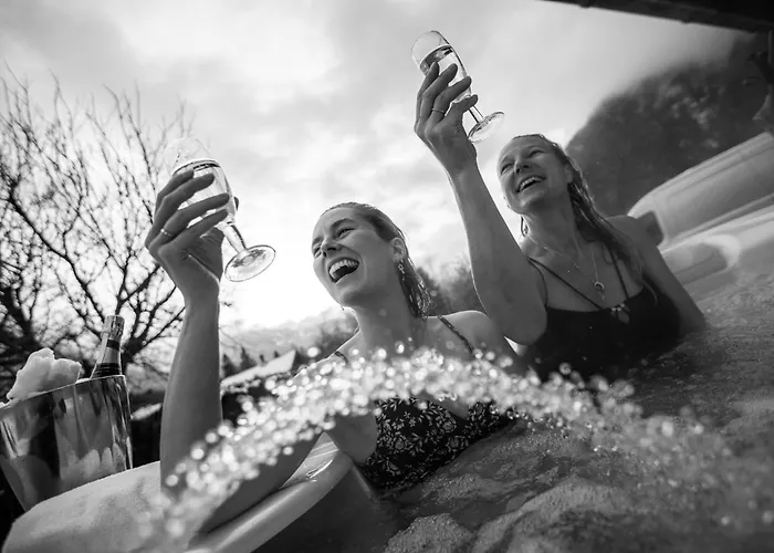 Domek alpejski Tiki - Hot Tub & Sauna Chamonix