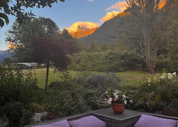 Tiki - Hot Tub & Sauna בקתה