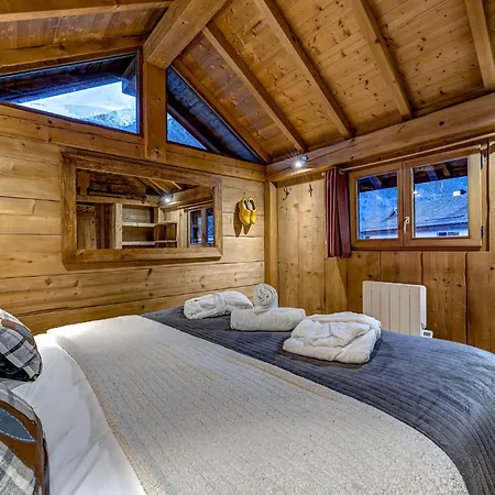 Tiki - Hot Tub & Sauna Chalet *