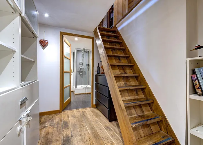 Tiki - Hot Tub & Sauna *