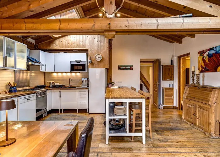 Tiki - Hot Tub & Sauna Chalet *