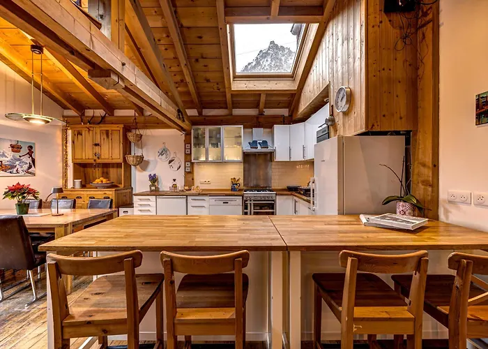 Tiki - Hot Tub & Sauna