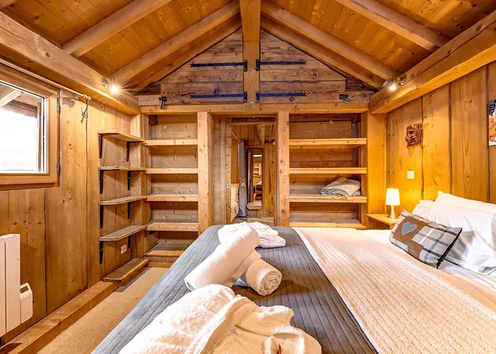 Tiki - Hot Tub & Sauna Chalet *