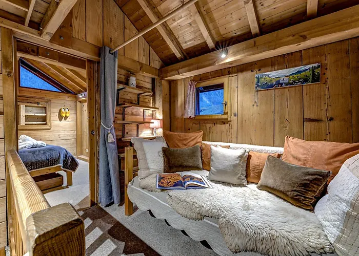 Chalet Tiki - Hot Tub & Sauna *