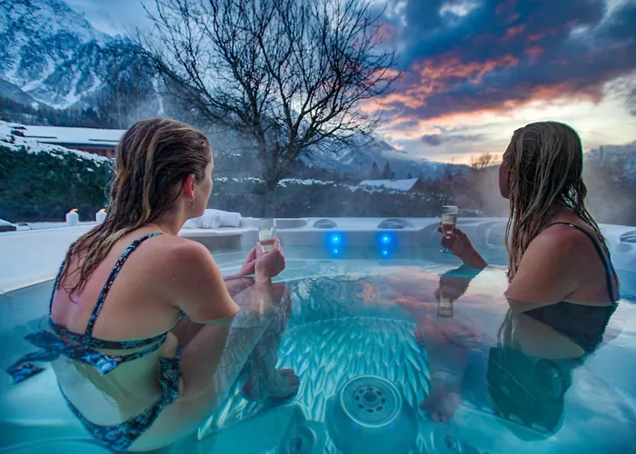 Tiki - Hot Tub & Sauna *