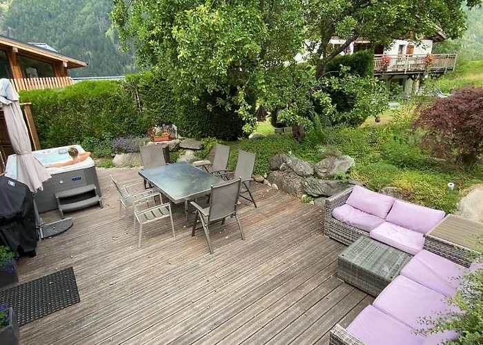 Chalet Tiki - Hot Tub & Sauna *